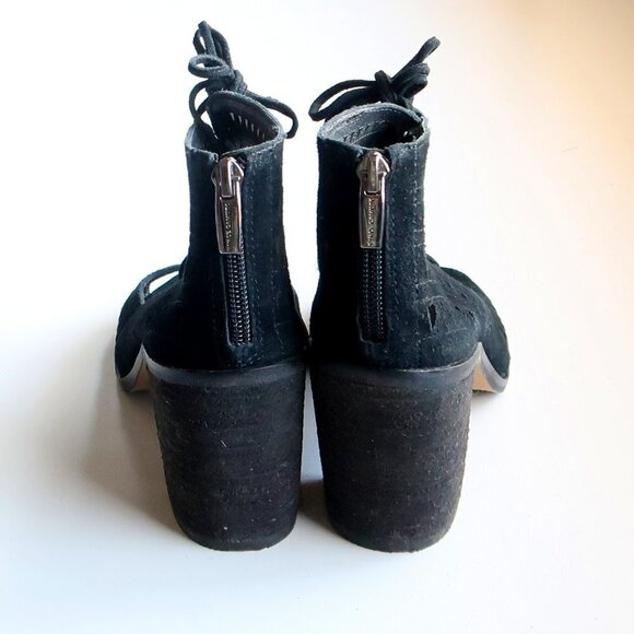Vince Camuto Tarita Black Suede Laser Cut Lace Up Block Heel Bootie Shoes 6.5 - Picture 7 of 16